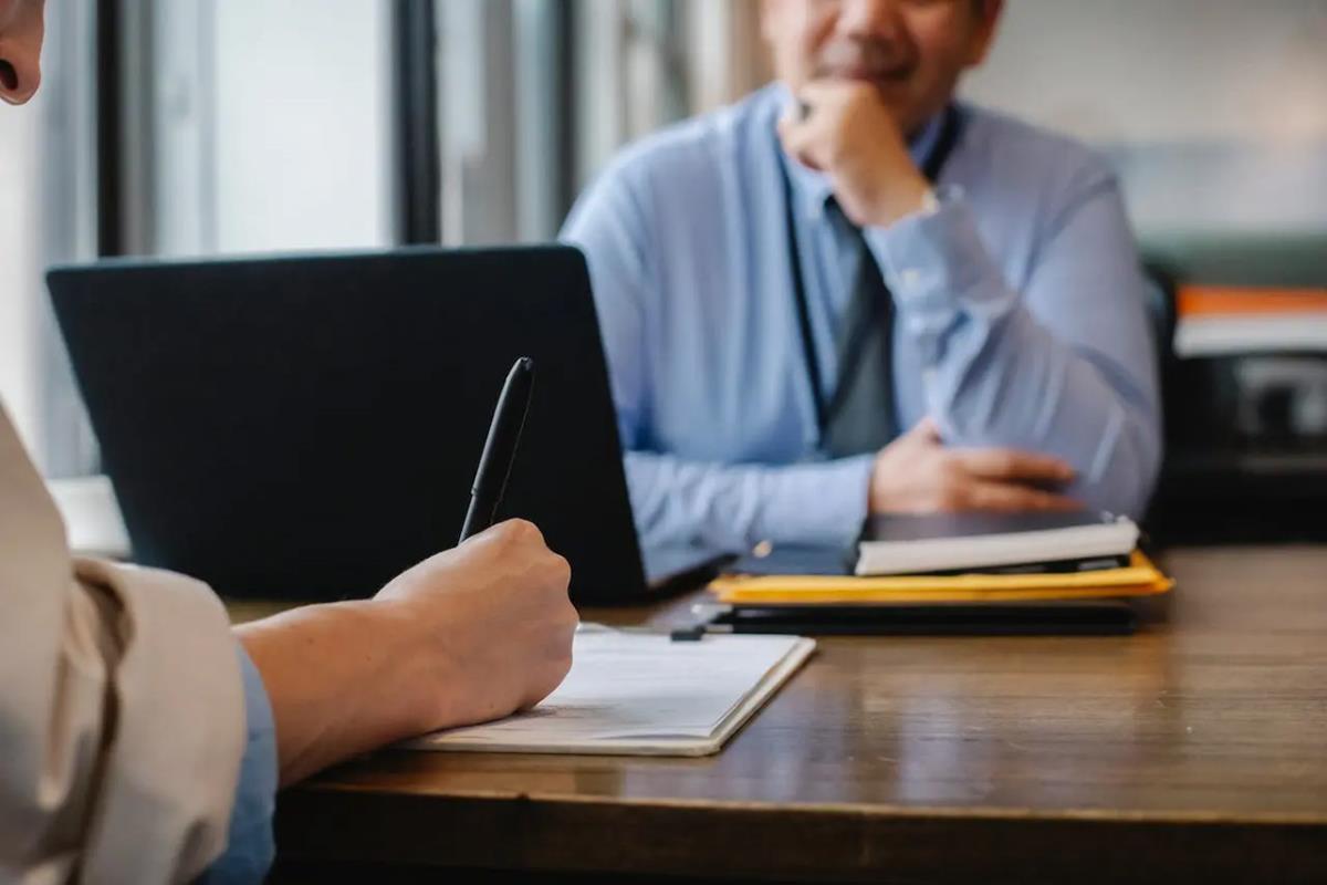 استخدام نیروی کار و ثبت آگهی استخدام